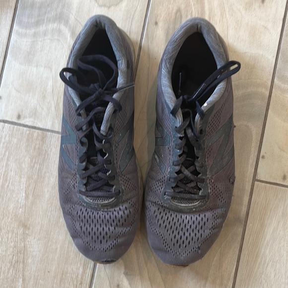 New Balance Shoes New Balance Gray Tennis Shoes Size Used Condition